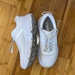 White Hoka Bondi 7